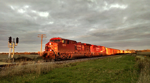 sunset train illinois canadianpacific kirkland goldenhour ac44cw chicagosubdivision