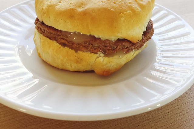 52 sandwiches #49: turkey sausage and gravy biscuit