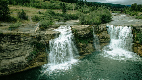 canada water river waterfall cloudy falls waterfalls alberta lundbreckfalls lundbreck crowsnestriver