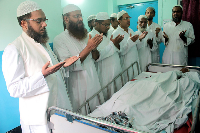 Maulana Muhammad shafique imam Nakhoda mosque praying for soul peace of amirudin on 28 October 2014 in a nursing home at Kolkata.