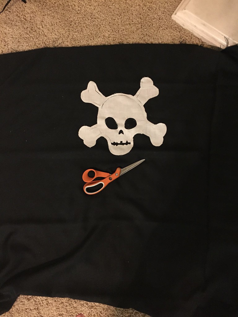 how to make a pirate flag