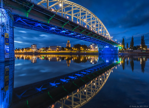 longexposure sunset holland water clouds canon reflections zonsondergang cityscape nightshot arnhem thenetherlands wolken le lee bluehour gelderland 2014 spiegelingen johnfrostbridge 1740mml nachtopname leefilters canon6d blauweuurtje johnfrostbrug koosdewit davezuuring