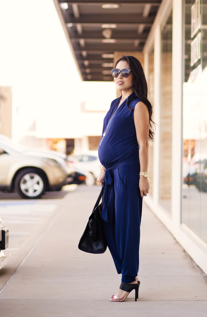 cute & little blog | petite fashion | maternity baby bump pregnant | les lunes navy v-neck jumpsuit, long pendant necklace, shoemint josie | second trimester 26 weeks