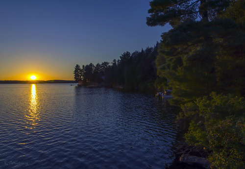 sunset lake ontario cottage shoreline deerlake