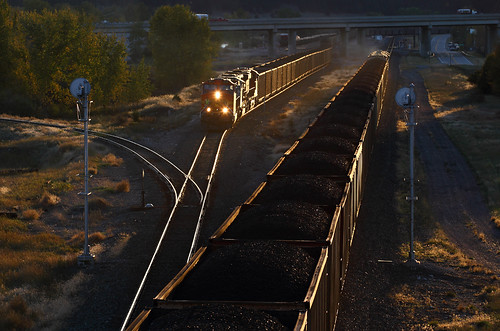 railroad sunset train montana mt bnsf garrison mrl glint coaltrain montanaraillink unittrain mrl’sthirdsubdivision